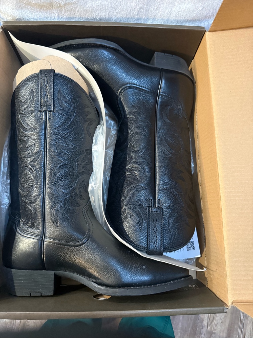 Ariat Black Leather Western Cowboy Boots with Embroidered Shaft